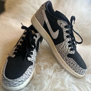 AIR JORDAN 1 Low OG Shoes